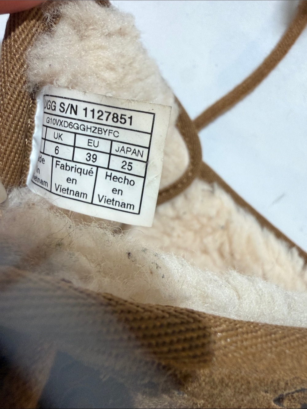 UGG Neumel Emboss Chukka Boot women’s  8 - Chestnut  Logo Suede - Picture 9 of 11